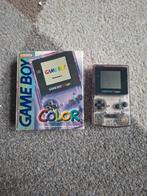 RECHERCHE Game boy color atomic purple GEZOCHT, Games en Spelcomputers, Spelcomputers | Nintendo Game Boy, Ophalen of Verzenden