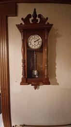 Horloge murale Hermle, Enlèvement