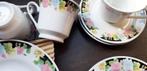 Vaisselle en porcelaine 20 pièces, nouvelle bordure fleurie,, Maison & Meubles, Cuisine | Vaisselle, Service complet, Autres styles