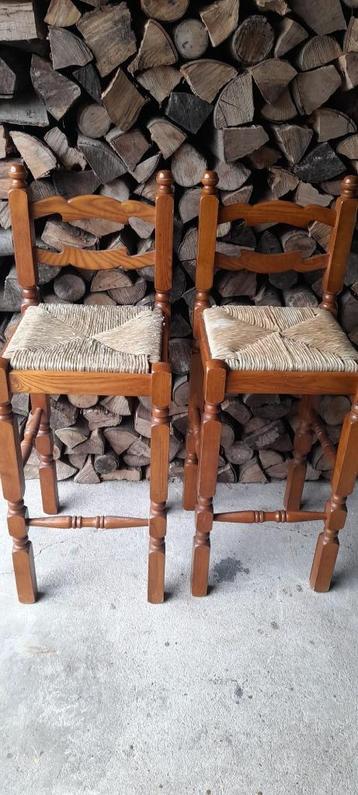 barstoelen beschikbaar voor biedingen