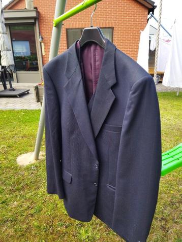 Costume homme beschikbaar voor biedingen