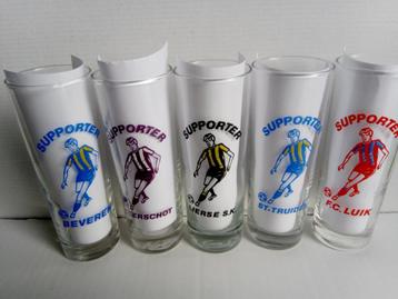 Unieke longdrinkglazen Belgische voetbalploegen collectables beschikbaar voor biedingen