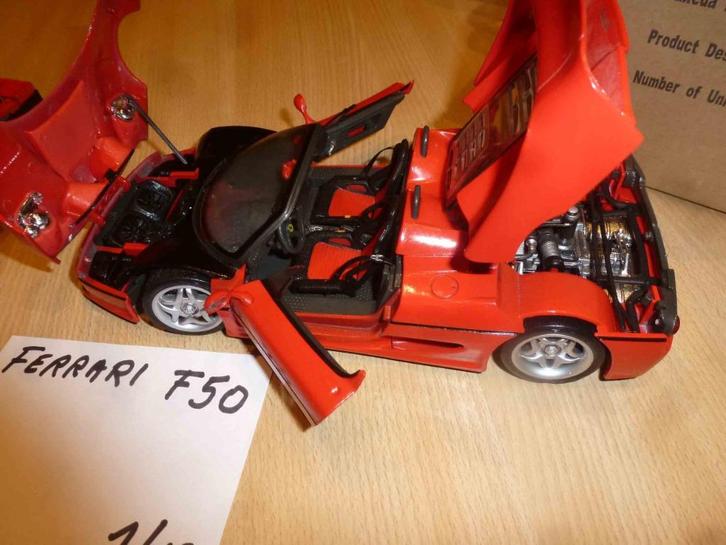 FERRARI autos  & motos miniatures  de collection, Verzamelen, Poppetjes en Figuurtjes, Ophalen of Verzenden