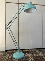Blauwe industriële vloerlamp – verstelbaar – design stijl, Huis en Inrichting, Ophalen, Nieuw, Metaal, Design - Industrieel