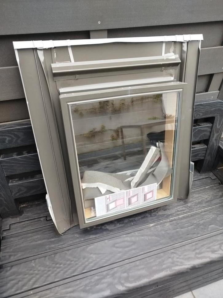 Zolderraam/dakraam, Doe-het-zelf en Bouw, Glas en Ramen, Zo goed als nieuw, Dakraam, Minder dan 80 cm, Minder dan 80 cm, Dubbelglas