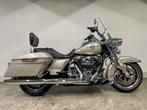 Harley-Davidson TOURING FLHR ROAD KING MET ACHTERUITVERSNELL, Motoren, Motoren | Harley-Davidson, Via Galileo Galilei 1
30033   Noale