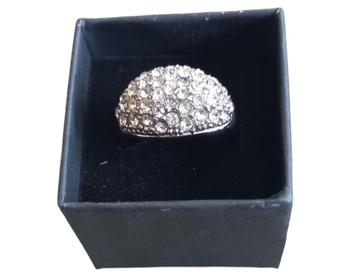 Swarovski damesring. beschikbaar voor biedingen