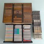 Muziek cassettebandjes + opbergbox/koffer., Ophalen of Verzenden, Gebruikt, 26 bandjes of meer, Met bewaardoos, rek of koffer