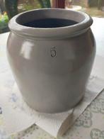 Keulse antieke aardewerk potten., Ophalen