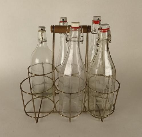 Rekje met oude flessen, Antiek en Kunst, Curiosa en Brocante, Ophalen of Verzenden