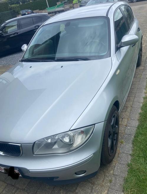 BMW 118D 2005 e87 N47 motor, Auto's, BMW, Particulier, 1 Reeks, Diesel, Euro 4, Stadsauto, 5 deurs, Handgeschakeld, Zilver of Grijs