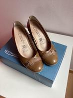 Pumps Softwaves 36, Kleding | Dames, Schoenen, Pumps, Bruin, Ophalen of Verzenden, Gedragen