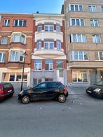 Appartement te koop in Forest, 1 slpk, Appartement, 1 kamers