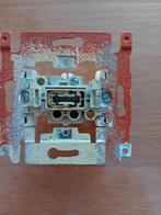 Gezocht: PR20 Niko schakelaars (jaren 2000), Ophalen