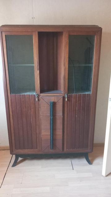 Houten vitrine kast (vintage) beschikbaar voor biedingen