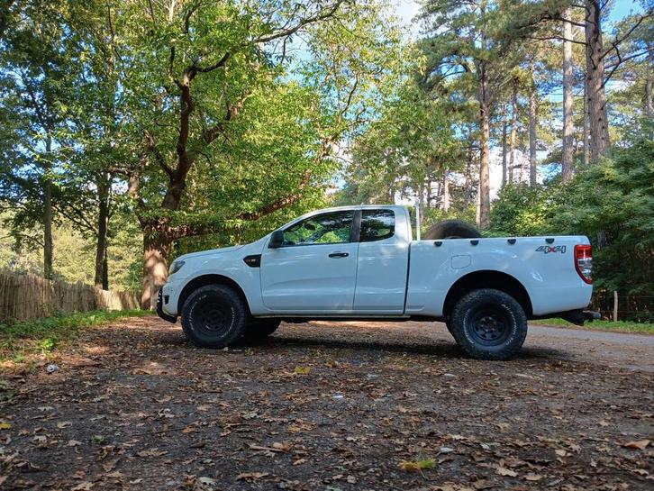 Ford Ranger supercab lichte vracht, Auto's, Ford, Ranger, 4x4, Diesel, Euro 5, 4 deurs, Handgeschakeld, Wit, Zwart, Stof, Vierwielaandrijving