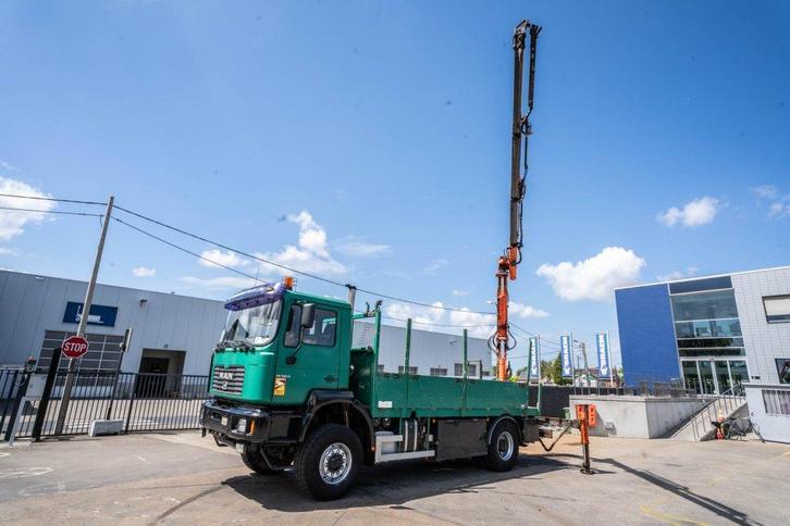 MAN FE 310A-4X4+ATLAS 105.1 A3 (bj 2002), Auto's, Vrachtwagens, Bedrijf, Te koop, 4x4, MAN, Diesel, Handgeschakeld, Groen, Vierwielaandrijving