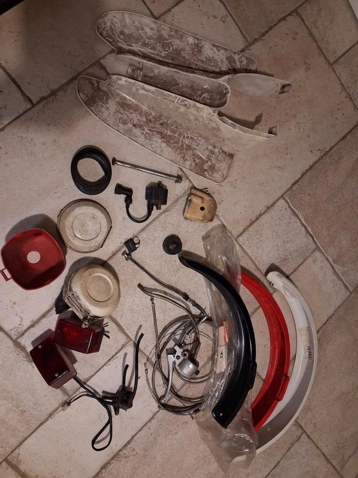 Suzuki fa50 parts, Fietsen en Brommers, Brommeronderdelen | Oldtimers, Ophalen