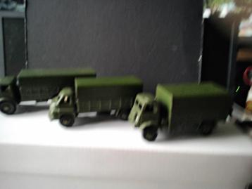 DINKY TOYS MILITAIRE