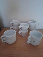 Allerlei tassen en borden, Ophalen