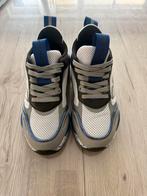 Armani sneakers - Maat 36 2/3, Kleding | Dames, Ophalen, Zo goed als nieuw, Sneakers