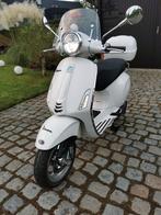 Vespa primavera elettrica 45 km/u.amper 1000 kms klasse B., Fietsen en Brommers, Scooters | Vespa, Ophalen, Elektrisch, 0 cc, Klasse B (45 km/u)