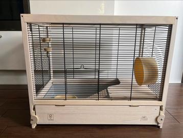 Hamster kooi beschikbaar voor biedingen