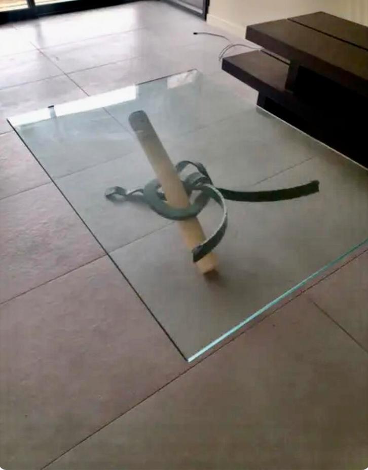 Table Basse d'Exception – Design Italien Vintage, Huis en Inrichting, Tafels | Salontafels, Zo goed als nieuw, Glas, Ophalen