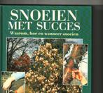 Snoeien met succes Peter Mchoy 240 blz, Boeken, Ophalen of Verzenden, Zo goed als nieuw
