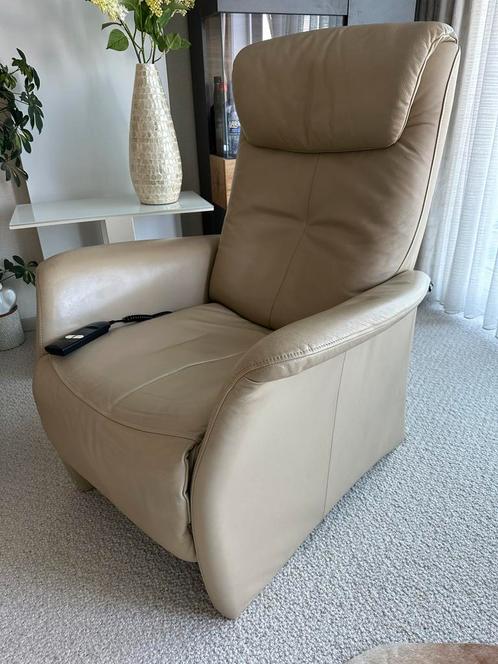 Lederen elektrische relax zetel modern, Huis en Inrichting, Fauteuils, Zo goed als nieuw, Leer, 75 tot 100 cm, Minder dan 75 cm
