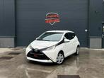 Toyota Aygo XPLAY AUTOMAAT CAMERA AIRCO BLUETOOTH, Auto's, Automaat, Wit, Bedrijf, https://public.car-pass.be/vhr/8bc5aa29-69f2-48e1-bd96-42af4cc9dcf9