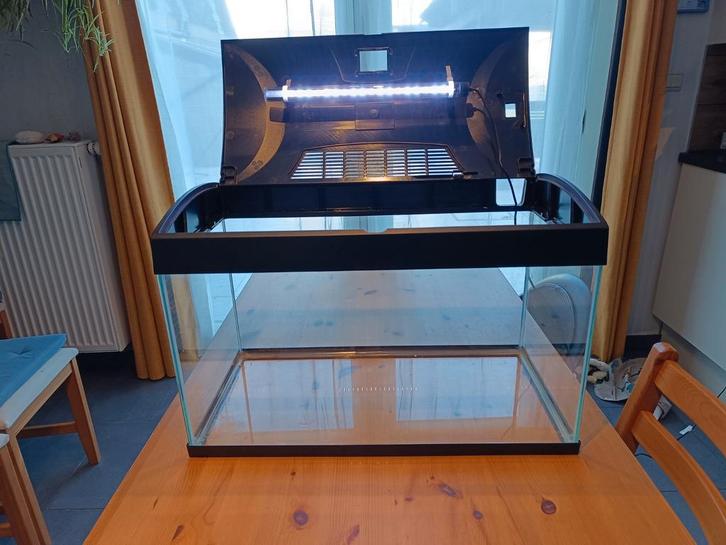 Aquarium van 54 liter, Sera-pomp en Sera LED, Dieren en Toebehoren, Vissen | Aquaria en Toebehoren, Ophalen