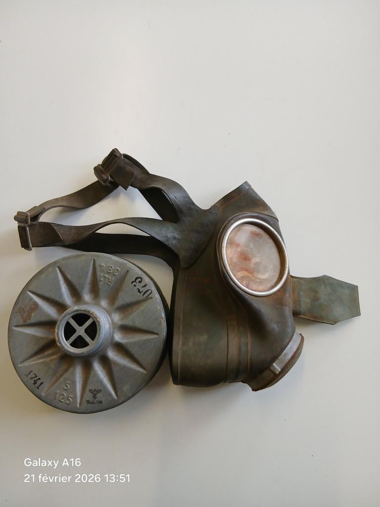 Masque anti-gaz allemand ww2. Taille enfant., Collections, Objets militaires | Seconde Guerre mondiale, Autres, Enlèvement ou Envoi