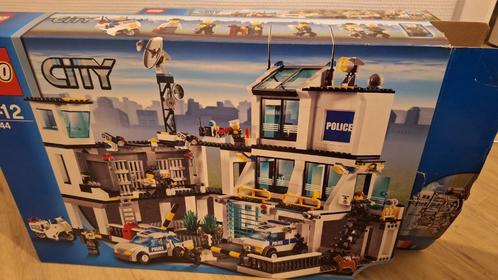 Lego City Politie Commissariaat (7744), Kinderen en Baby's, Speelgoed | Duplo en Lego, Gebruikt, Lego, Complete set, Ophalen of Verzenden