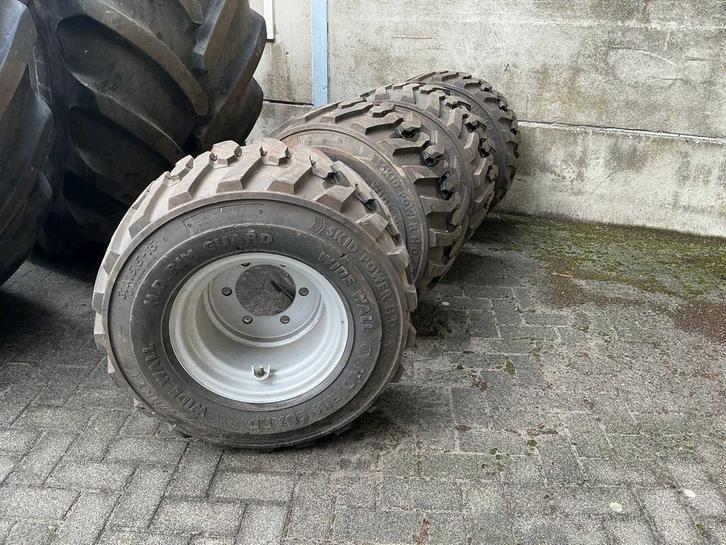 BKT POWER H.D / H.D. RIM GUARD WIDE WALL Band, wiel en velg, Zakelijke goederen, Landbouw | Onderdelen | Banden, Velgen en Assen
