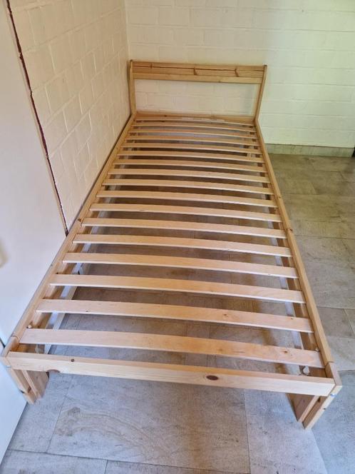 Bedframe + lattenbodem + matras 90x200 cm, Huis en Inrichting, Slaapkamer | Bedden, Zo goed als nieuw, Eenpersoons, 90 cm, 200 cm