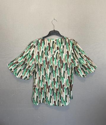 Blouse met pofmouwen en kleurrijk motief in aardse tinten (L beschikbaar voor biedingen