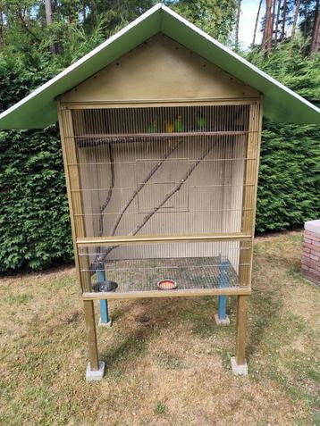 Vogelkooien beschikbaar voor biedingen