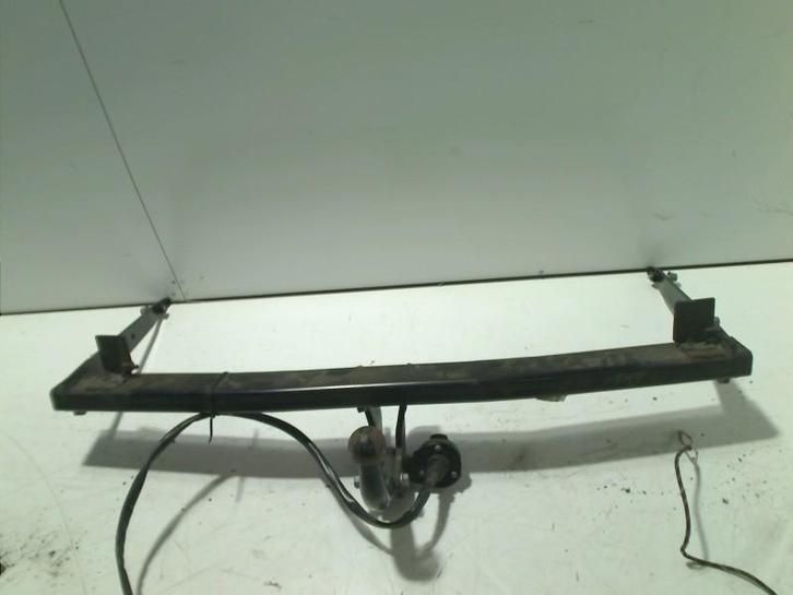 ATTACHE REMORQUE Volkswagen Golf VIII (CD1) (5H2907383), Autos : Pièces & Accessoires, Suspension & Châssis, Volkswagen, Utilisé