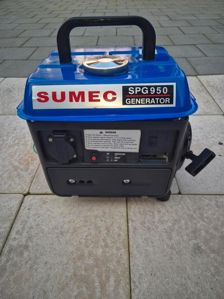 SUMEC SPG950 GENERATOR, Doe-het-zelf en Bouw, Aggregaten, Zo goed als nieuw, Benzine, Minder dan 5 kVA, Geluidgedempt, Ophalen
