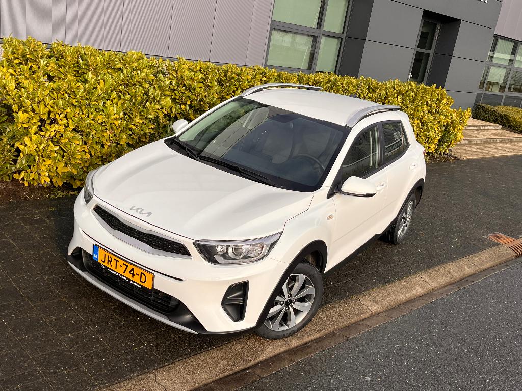 Kia Stonic 1.0 T-gdi 100pk 2024, Dynamicline, apple carplay., Voorwielaandrijving, Stof, Euro 6, Wit