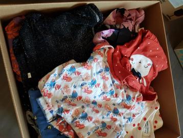 Kinderkleding meisje 86 beschikbaar voor biedingen