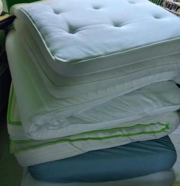 Matras type topper 180 x 200 beschikbaar voor biedingen