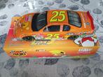 NASCAR 1/24 Chevrolet Nemechek 2002 UAW Delphi Looney Tunes, Hobby en Vrije tijd, Ophalen of Verzenden, Nieuw, Auto, Overige merken