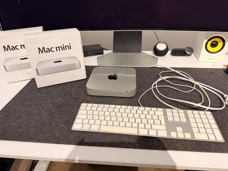 Apple Mac Mini Server (A1347) met doos + Apple toetsenbord, Computers en Software, Apple Desktops, Zo goed als nieuw, Mac Mini