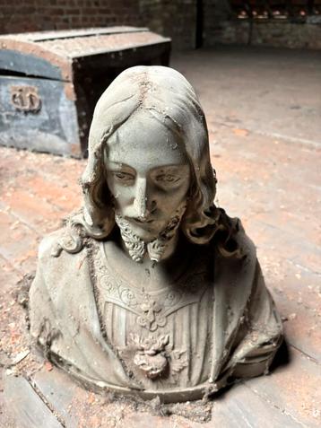 Buste jesus beschikbaar voor biedingen