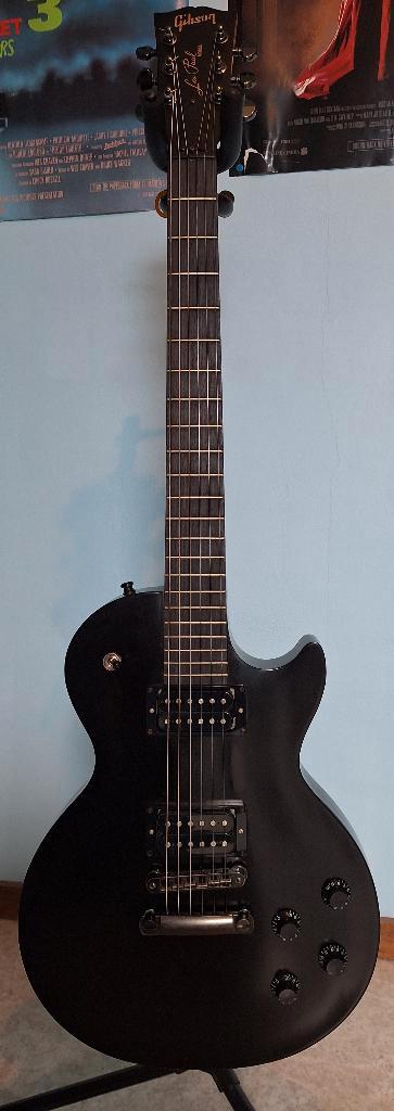 GIBSON LES PAUL GOTHIC MORTE, Musique & Instruments, Instruments à corde | Guitares | Électriques, Comme neuf, Solid body, Gibson