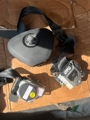 Airbag volant et ceinture beschikbaar voor biedingen