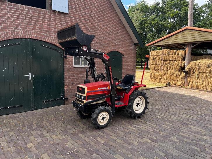 Yanmar mini tractor met voorlader, Tuin en Terras, Overige Tuin en Terras, Zo goed als nieuw, Ophalen