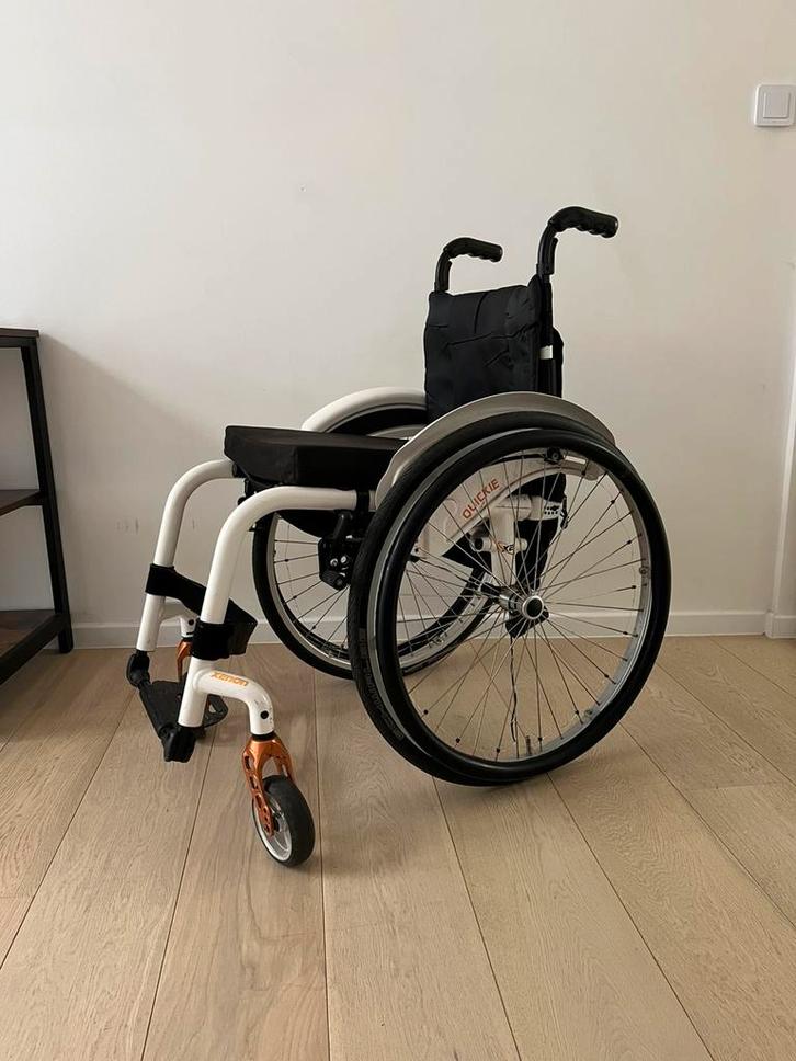 Vouwbare actieve rolstoel quickie, Diversen, Rolstoelen, Gebruikt, Handbewogen rolstoel, Inklapbaar, Ophalen